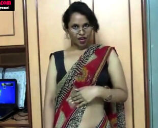 Indian aunty training romp uncovering her globes