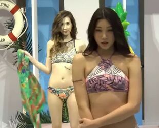 Warm super-hot Warm Taiwanese models in beautiful swimsuits